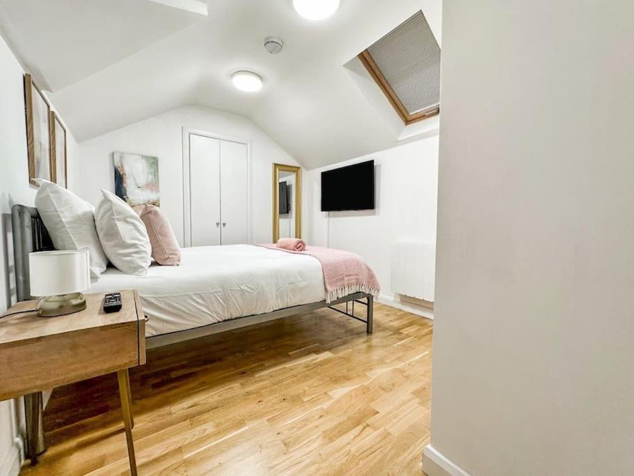 Newly Refurbished Luxury 3 Bedroom Apartment London Eksteriør billede